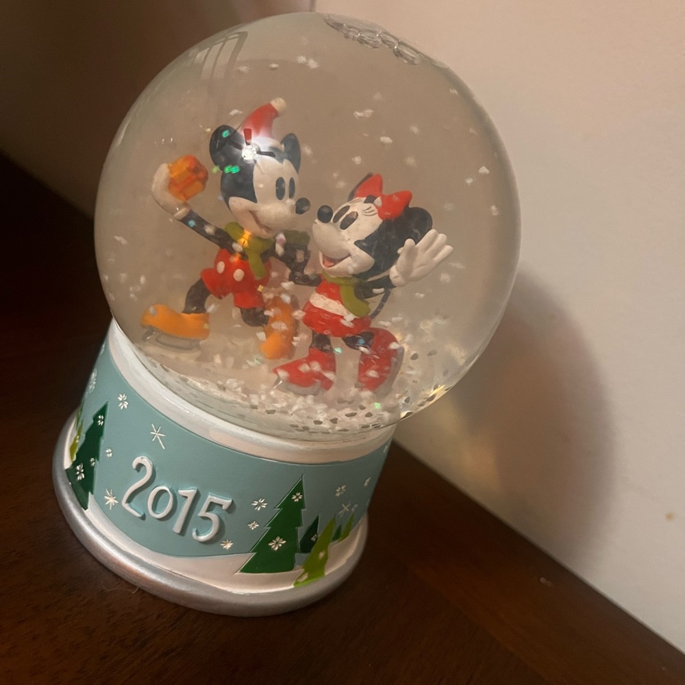 Mickey and Minnie Snow Globe